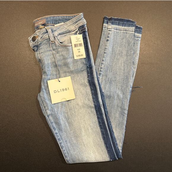 NWT DL1961 Chloe Skinny Jeans, "Ocean View" Light Wash, Girls Size 16 - Picture 1 of 9